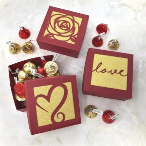 Wholesale Economic Custom Printed Candy Boxes , Carton Gift Box 25X15X0.2 Cm from china suppliers