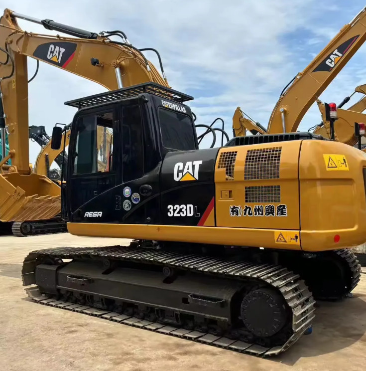 Original 23 Ton Used Hydraulic Crawler Excavators CAT323 Secondhand Track Digger