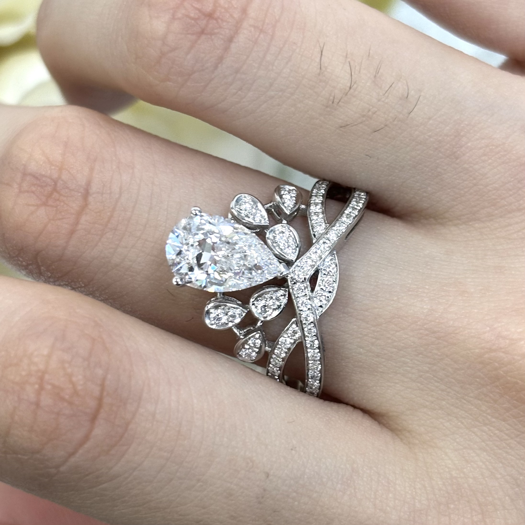 18k Crown Style Lab Grown Diamond Ring Beautiful Women Princess Design White Lab-Grown Diamond Ring