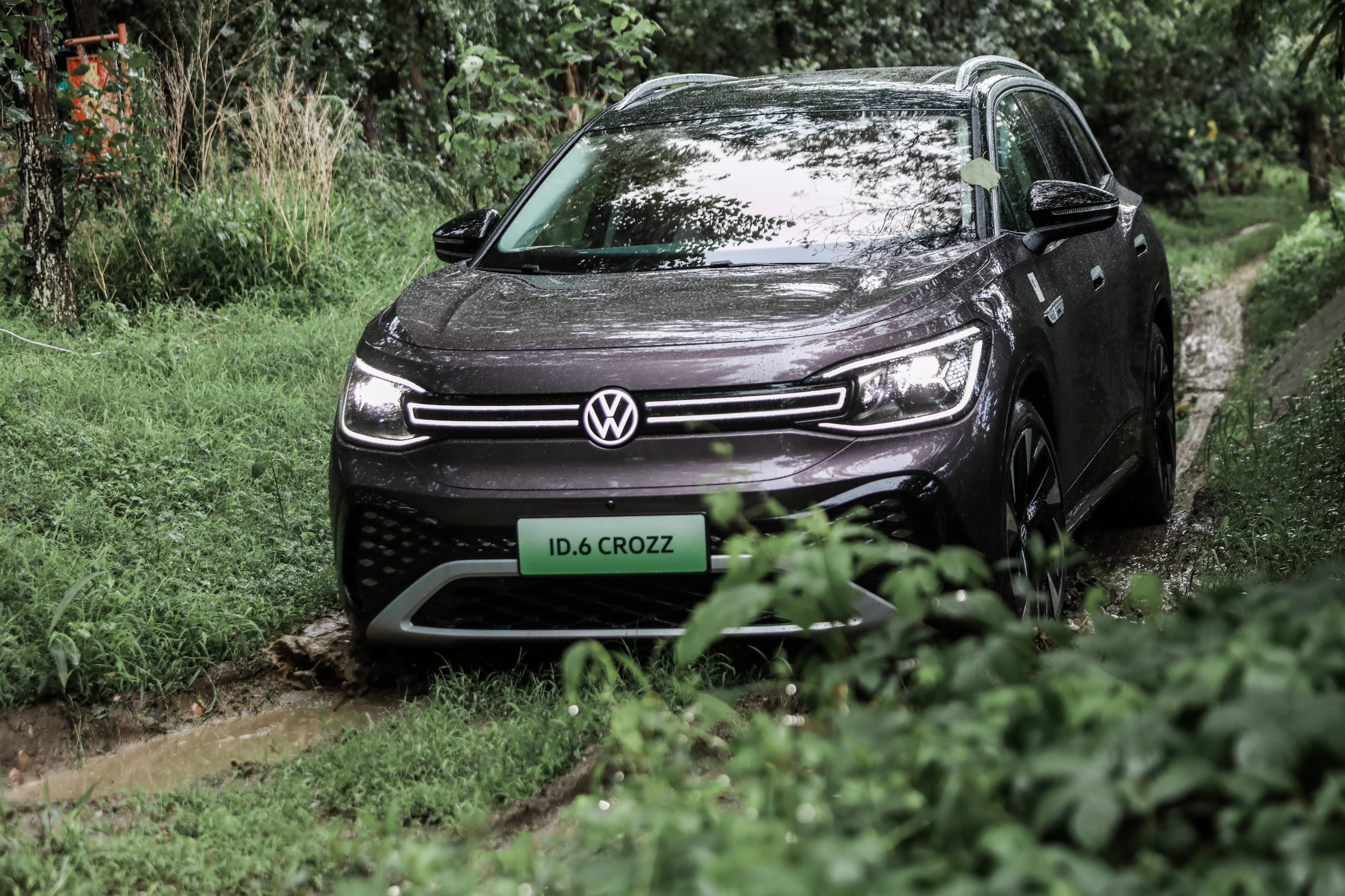 310Nm Maximum Torque 2024 VW ID6 CROZZ PRO 601km Intelligent Energy Cars Optional Pure Electric Vehicle with 601km Range