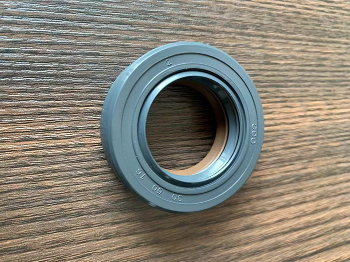 Low Friction TC TYPE Oil Seal Automotive Oil Seals FKM Rubber Sealer