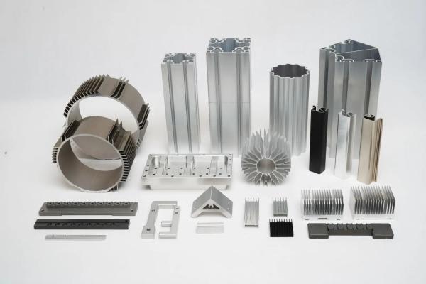 Corrosion Resistance Painting Aluminum Extrusion Parts 520 Deg Extruded Aluminum