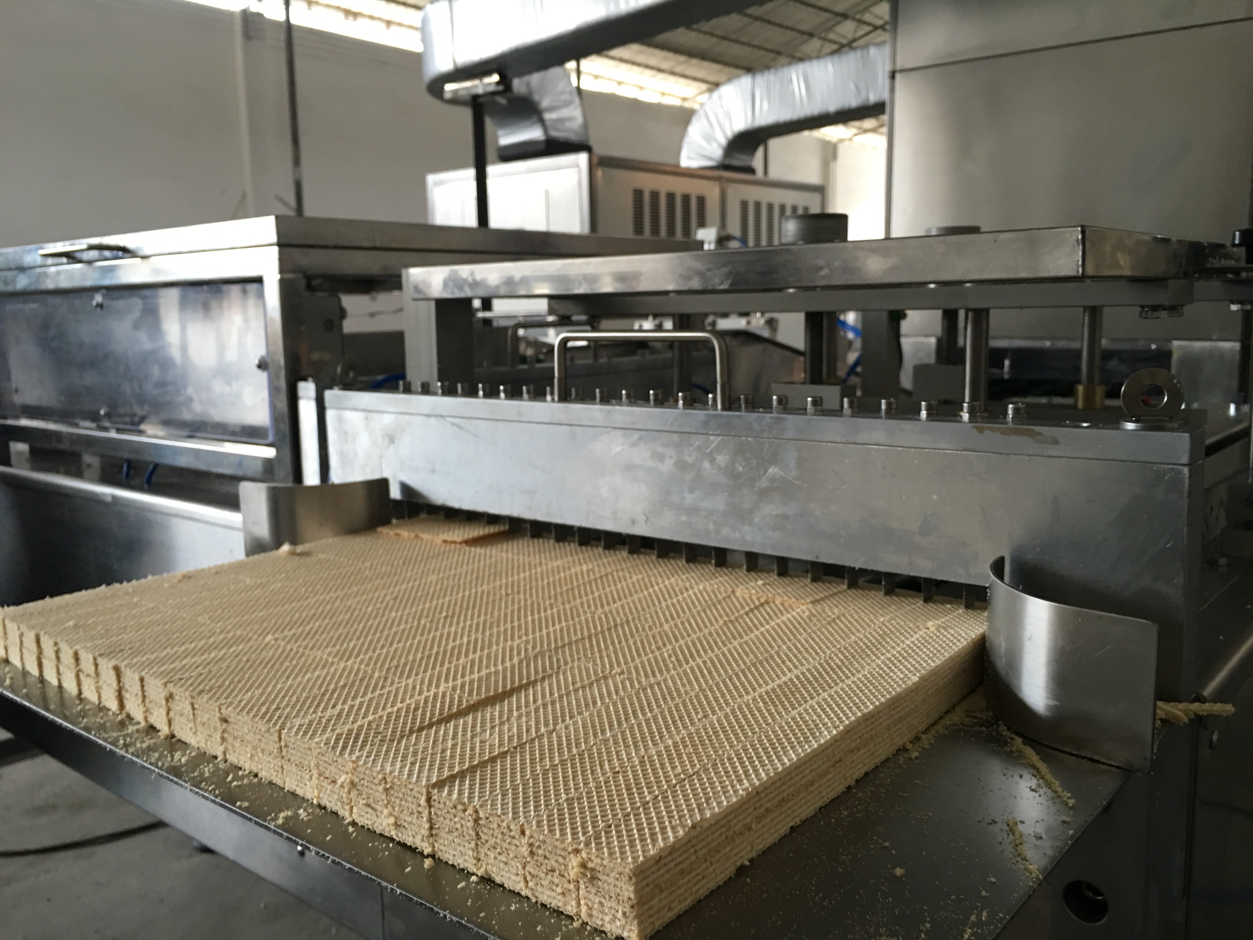 Long Service Life 240kg/H Wafer Biscuit Manufacturing Machine