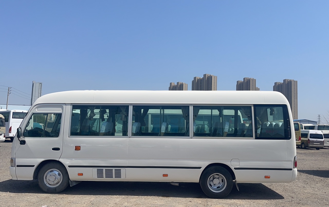 Used Toyota Coaster Bus with EURO 3 Emission and Manual Transmission in Good Condition