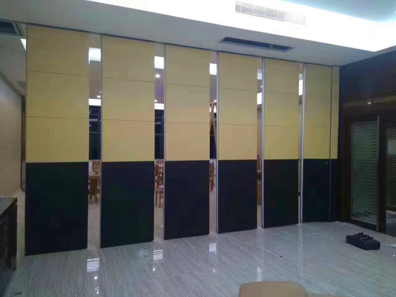 4 M Height Office Sound Proof Movable Sliding Flexible Partition Wall For Conference Room