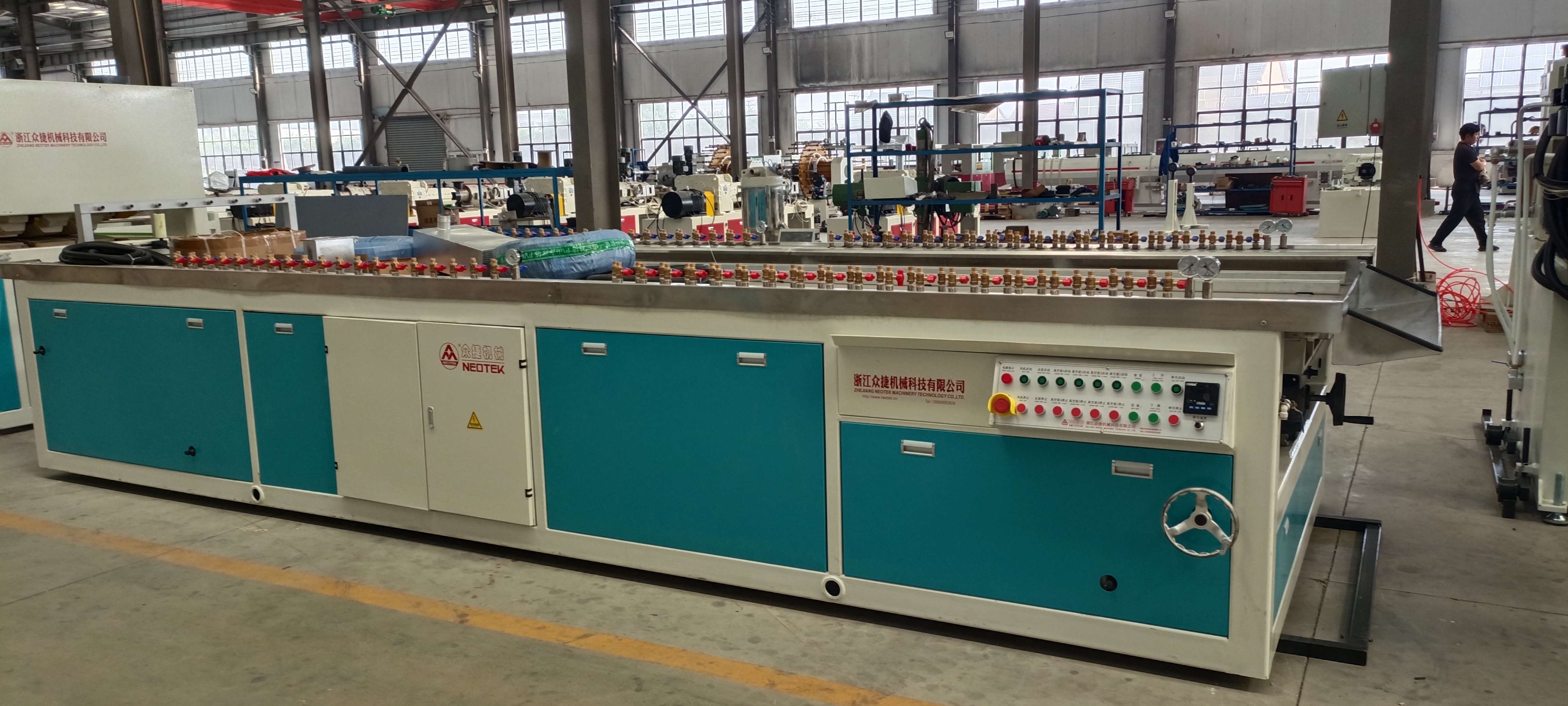 24000x6000x3500 PVC Hollow Sheet Extrusion Line with 38CrMoALA Screw Material Design