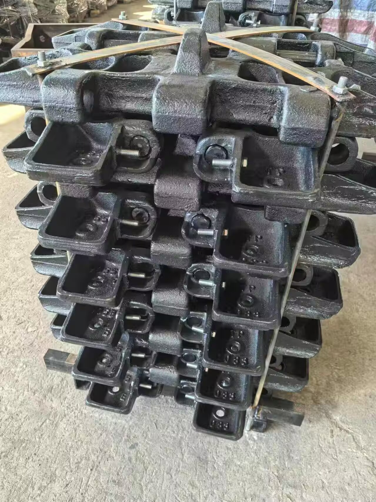 Track Pad For K-O-B-E-L-C-O 7055 Crawler Crane Track Shoe Undercarriage Spare Parts