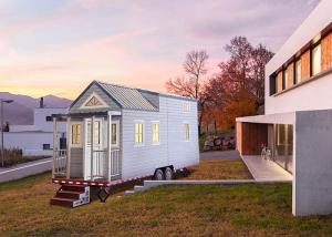 Wholesale Modern Steel Frame Prefab Tiny Home On Wheels: Affordable Manufactured Homes from china suppliers