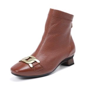 Wholesale HZM029 Embroidered Retro Women'S Boots Autumn And Winter New Style Leather Women'S Shoes Pointed Toe Temperament Mid-Hee from china suppliers