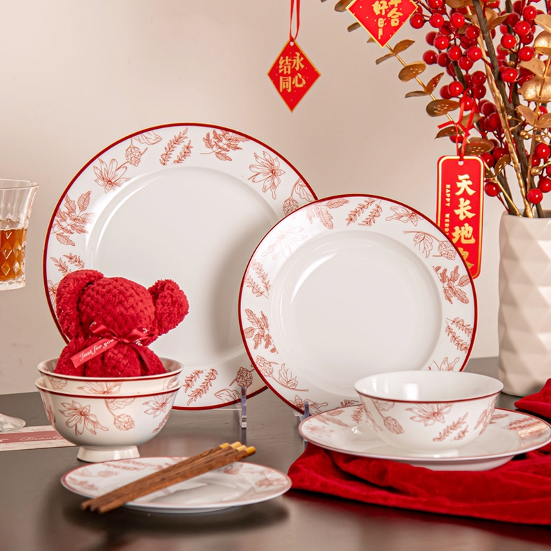 OEM And ODM Red Glaze Christmas Dinnerware Set Ceramic Bowl Porcelain Plate For Presents Occasion