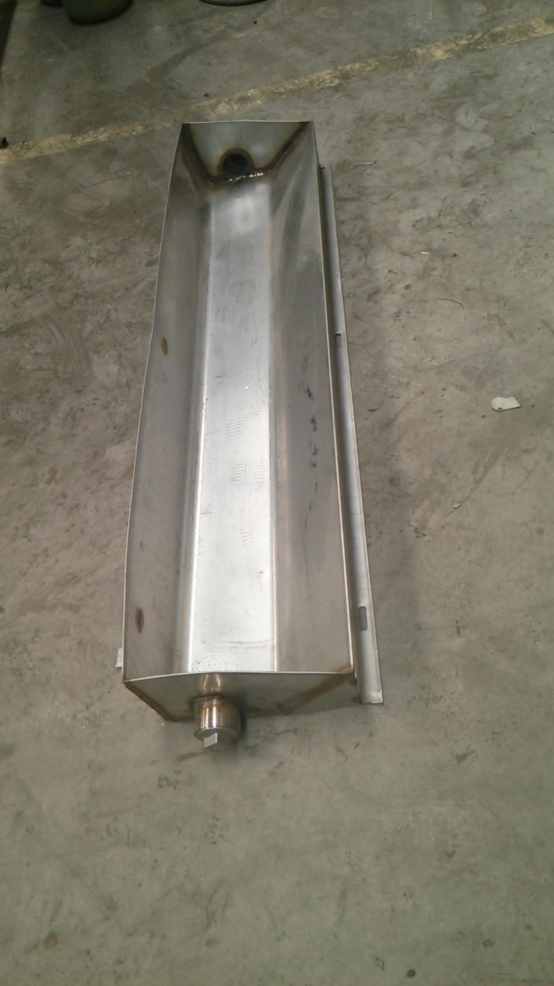 Customized Length Pig Self Feeder Stainless Steel Hog Feeders Easy To Clean