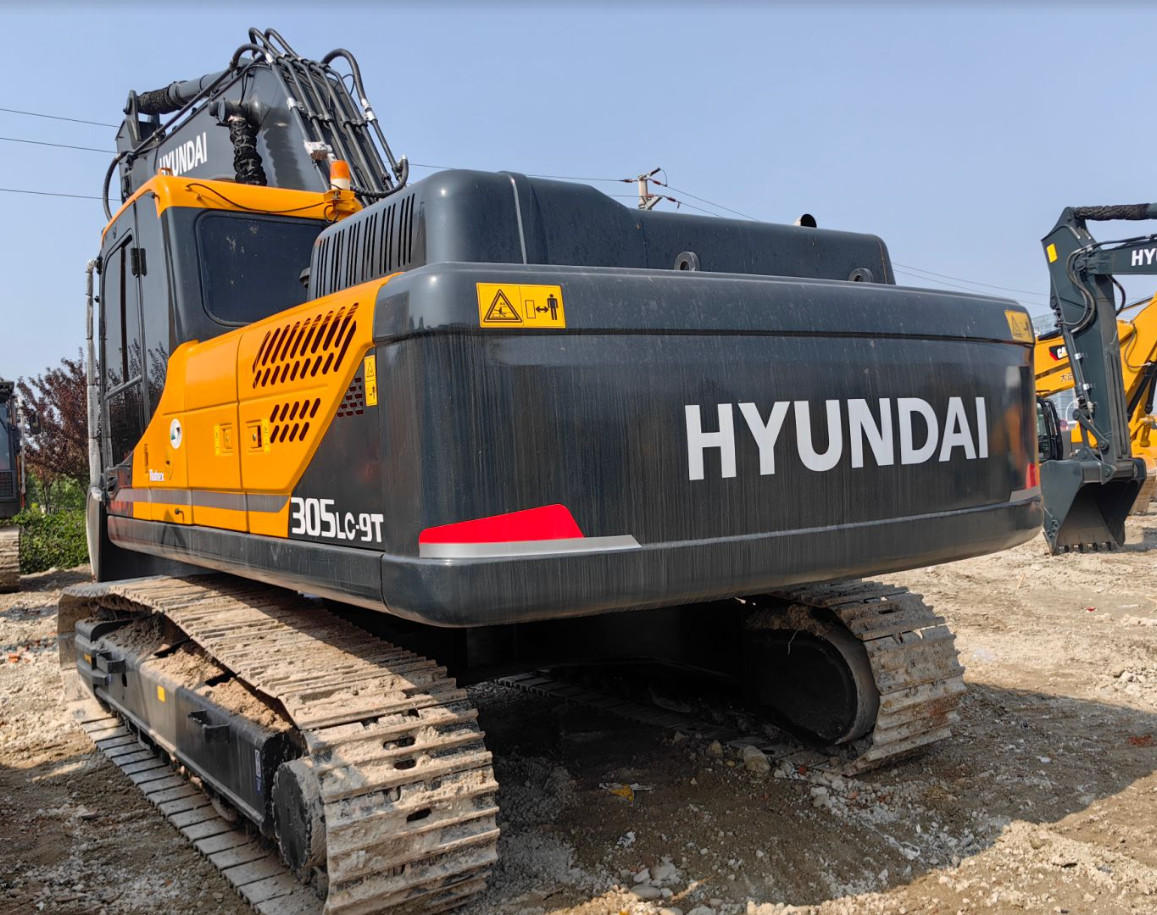 Korea Brand 1.44 M³ Bucket Capacity Used Hyundai 305 Excavators 30 T Mining Digger Machine
