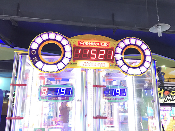 Electronic Monster Drop Redemption Game Machine with LCD Monitor