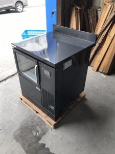 Wholesale 90kgs/24h Output Black Titanium Stainless Steel 304 Shell Square Ice Machine with Blue Light from china suppliers