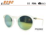 women's fashionable sunglasses ,UV 400 Protection Lens,made of plastic