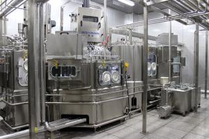 Wholesale 300ml 1500ml Aseptic Cold Fruit Juice Filling Machine from china suppliers