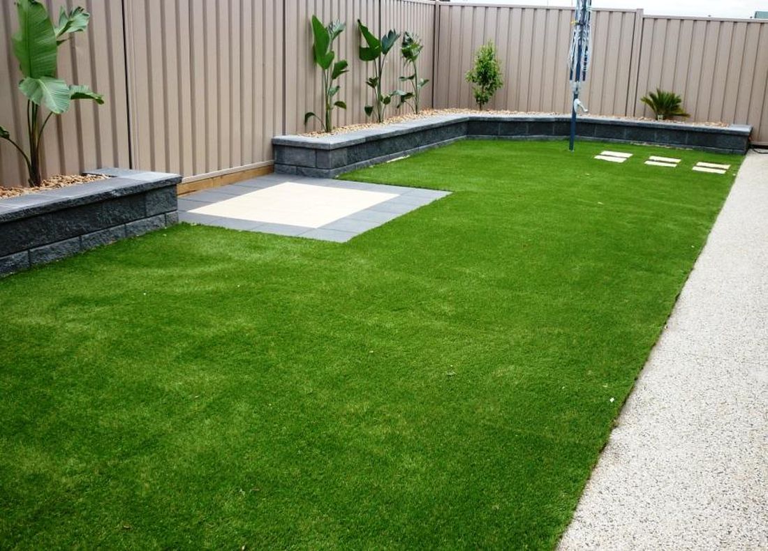 Removable Recycled Artificial Grass For Children'S Play Area Green Color Cesped