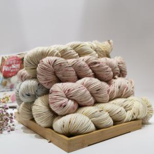 Wholesale 4/8NM Soft Light Warm Spray Dyed Merino Wool For Hand Knitting Sweater Baby Blanket Scarf from china suppliers