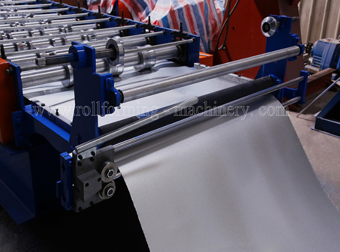 20m/min Thickness 0.55mm GI Roof Panel Roll Forming Machine