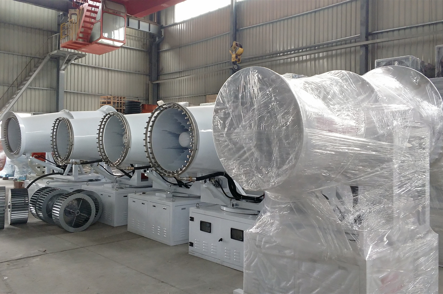 Construction Site Water Mist Cannon Truck With Electrical Control Box Water Tank