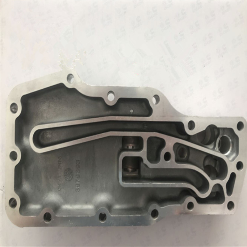 Cummins QSB6.7 diesel Engine Lubricating Oil Filter Head 3979393 3971661 6754-61-2220