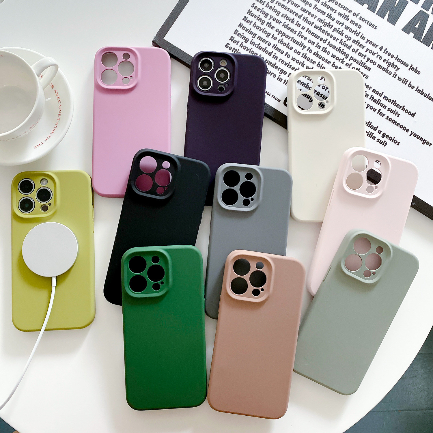 IPhone 16 14 Magsafe Liquid Silicone Cell Phone Case With Customizable Logo