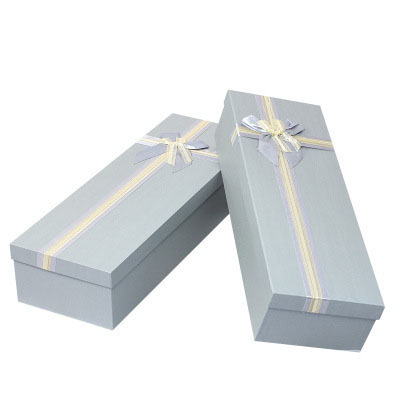 Recyclable Matte Velvet Mother's Day Graduation Shape Paper Flower Box with Roses