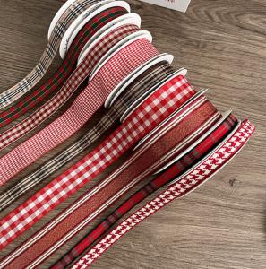 Wholesale British Style Tie Christmas Plaid Ribbon Flower Bouquet Eco-friendly Fabric Tape Handmade Floral DIY Gift Packaging Materials from china suppliers