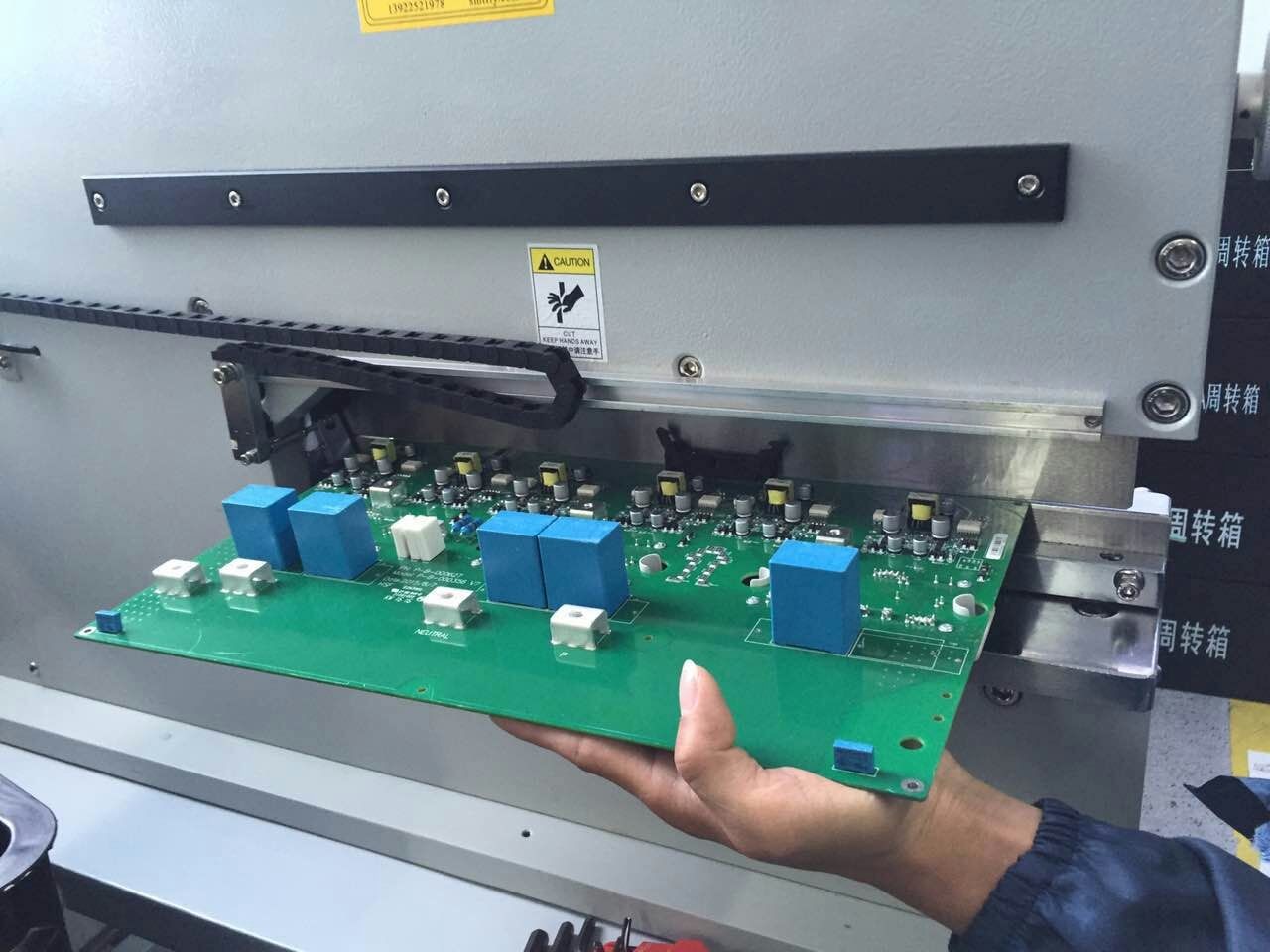 Pneumatic Pcb Separation Cutting for PCBA FR4 and Alum Board