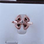 Roman Love Flower Ring Fiorever 18 kt Rose Gold Ring set with a central diamond