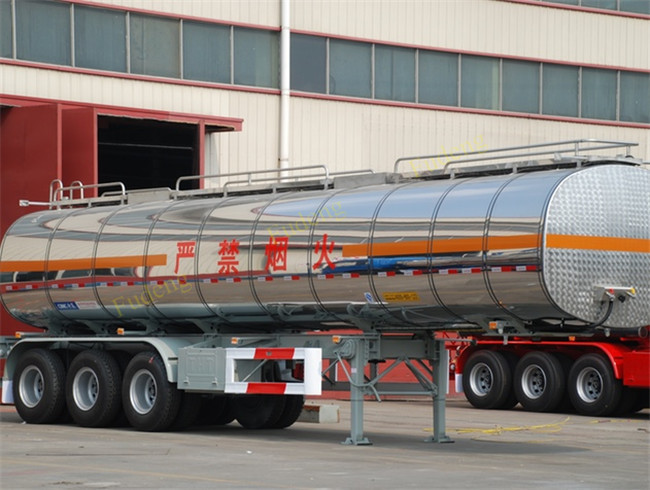 Diesel Tanker Trailer Liquid Transportation / Chemical Tanker Truck 50000 Liters