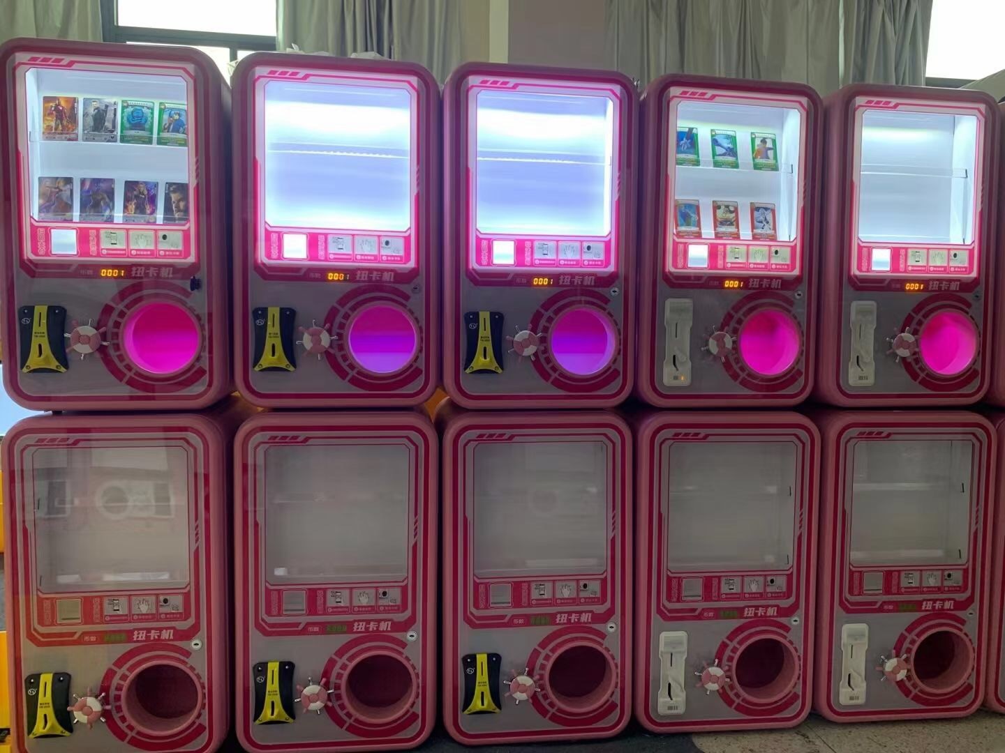 Card Twisting Kids Arcade Machine Children'S Card Vending Machine