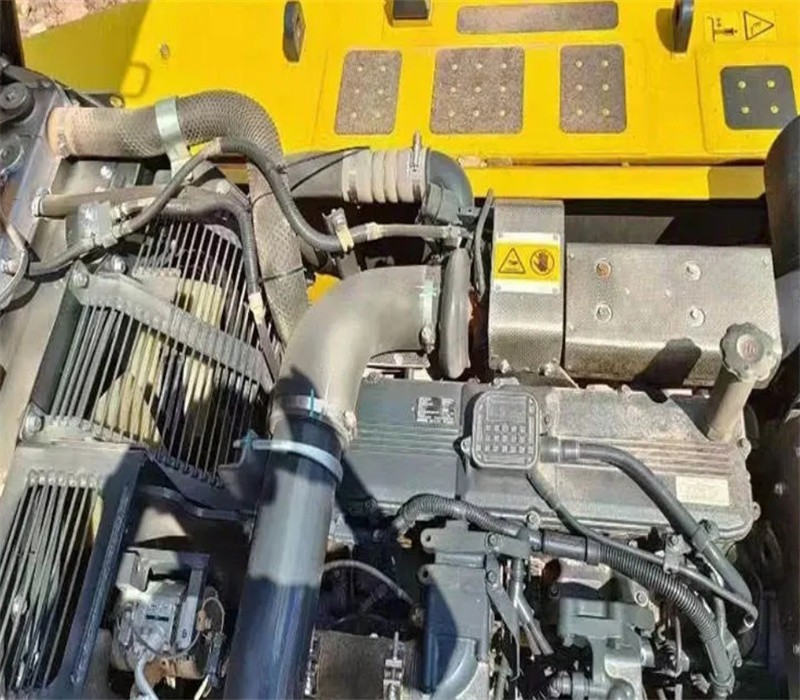 Second Hand Crawler Excavator Yellow Used Excavator Machine