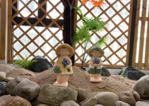 Wholesale Multicolor Magnesium Oxide Garden Statue Furniture Handcraft Standing Childlike from china suppliers