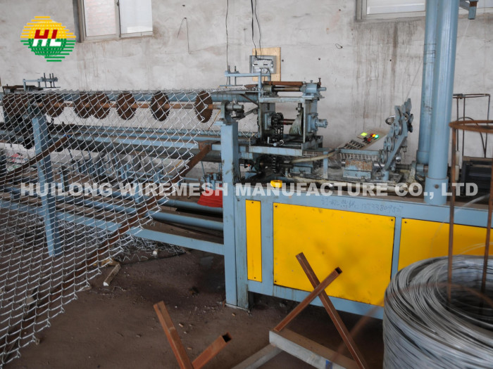 2.0mm/2.8mm Green Color PVC Diamond Mesh Fencing In Stock