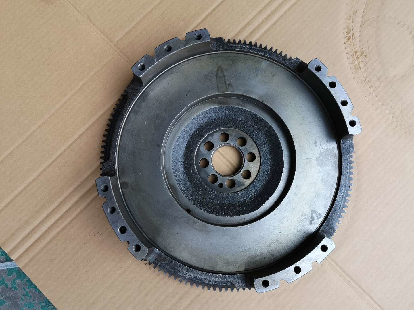 6HH1 6HK1 ISUZU Flywheel 8943909412 For FSR FRR FTR Truck 350mm Clutch Electronic Control Inject Engine 45 Sensor Holes