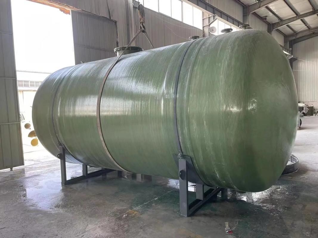 Corrosion Resistance FRP Storage Tank with Drain Valve Easy Installation And Durable Sample Provided