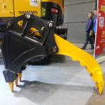 Q345B Mini Excavator Attachments Hydraulic Power Thumb Bucket