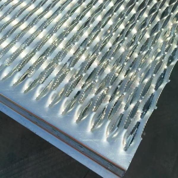 20*3 Steel Flat Size Serrated Steel Grating For Industrial 25mm Bearing Bar