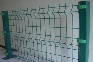 Wholesale 50x100mm Green PVC Coated Wire Fencing 3D Curved For Garden from china suppliers