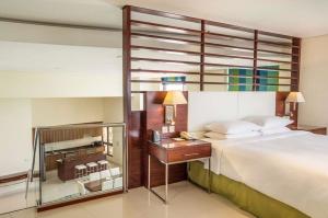 Wholesale Hotel style apartment interior furniture made by Laminate board for Wardrobe with minibar cabinets from china suppliers