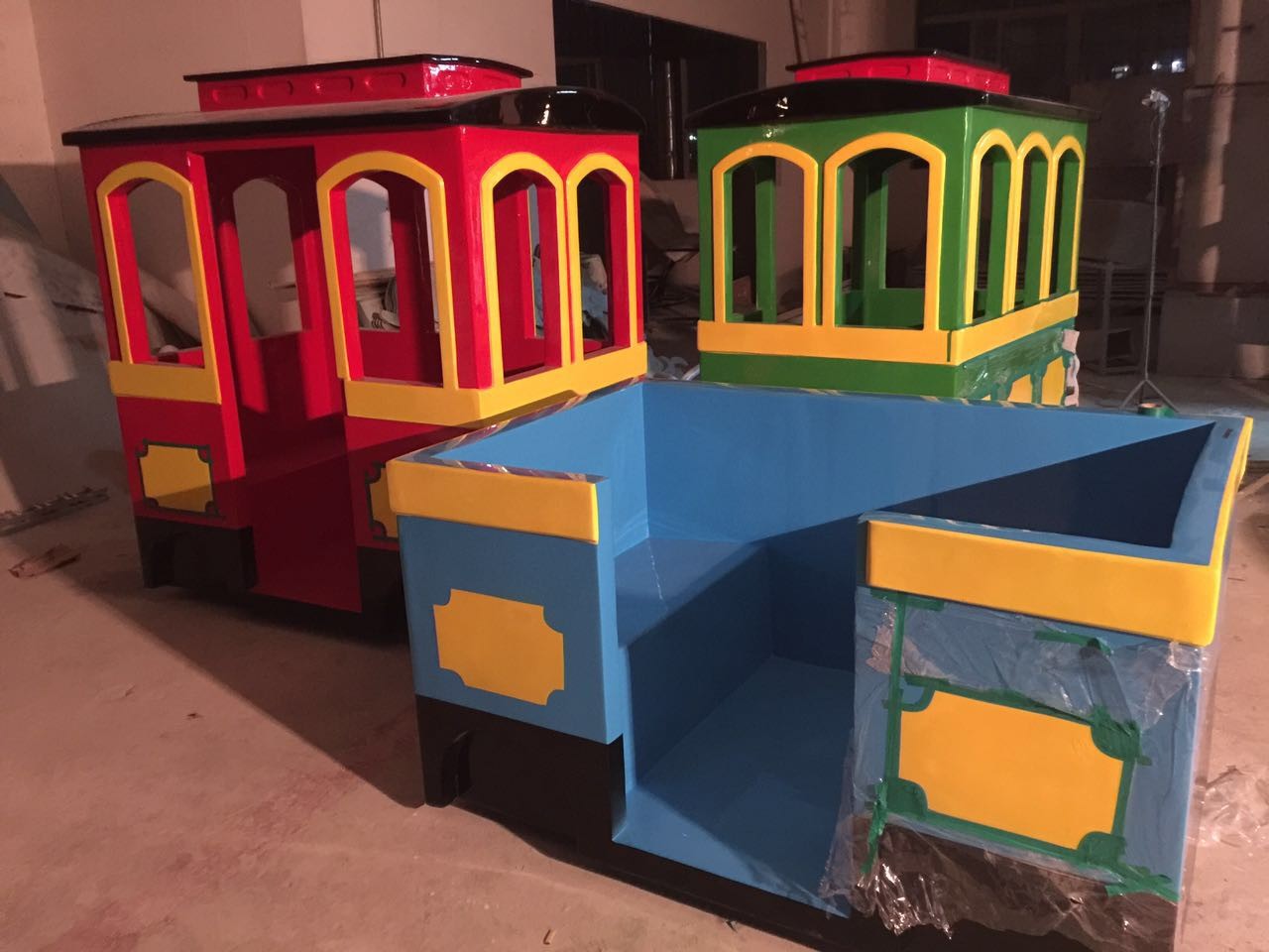 Durable Trackless Kiddie Train Rides 19 Kids LED Lighting Scratch Resistant