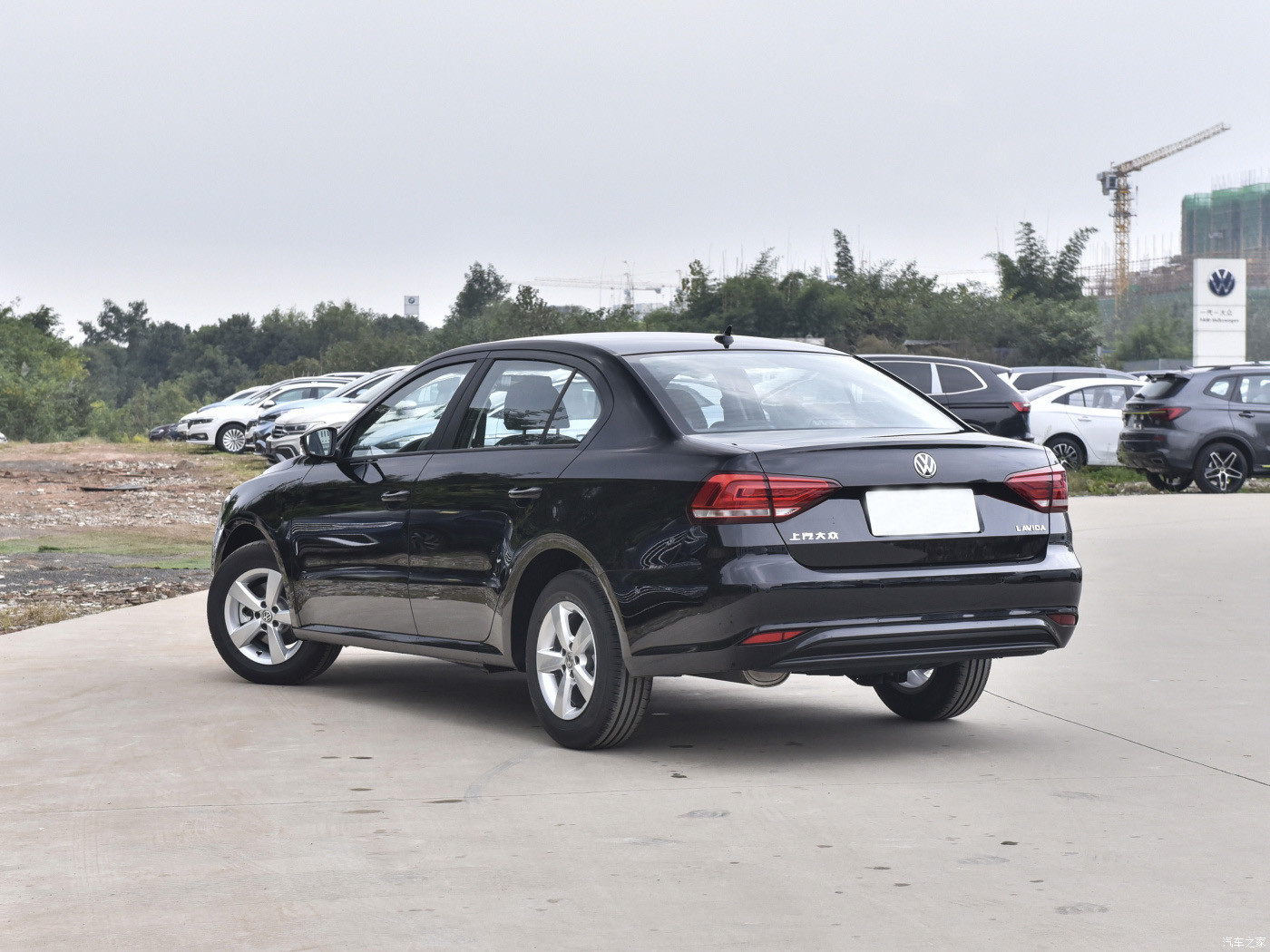 Volkswagen Lavida Qihang 2019 1.5L Compact Car 4 Door 5 Seats Sedan