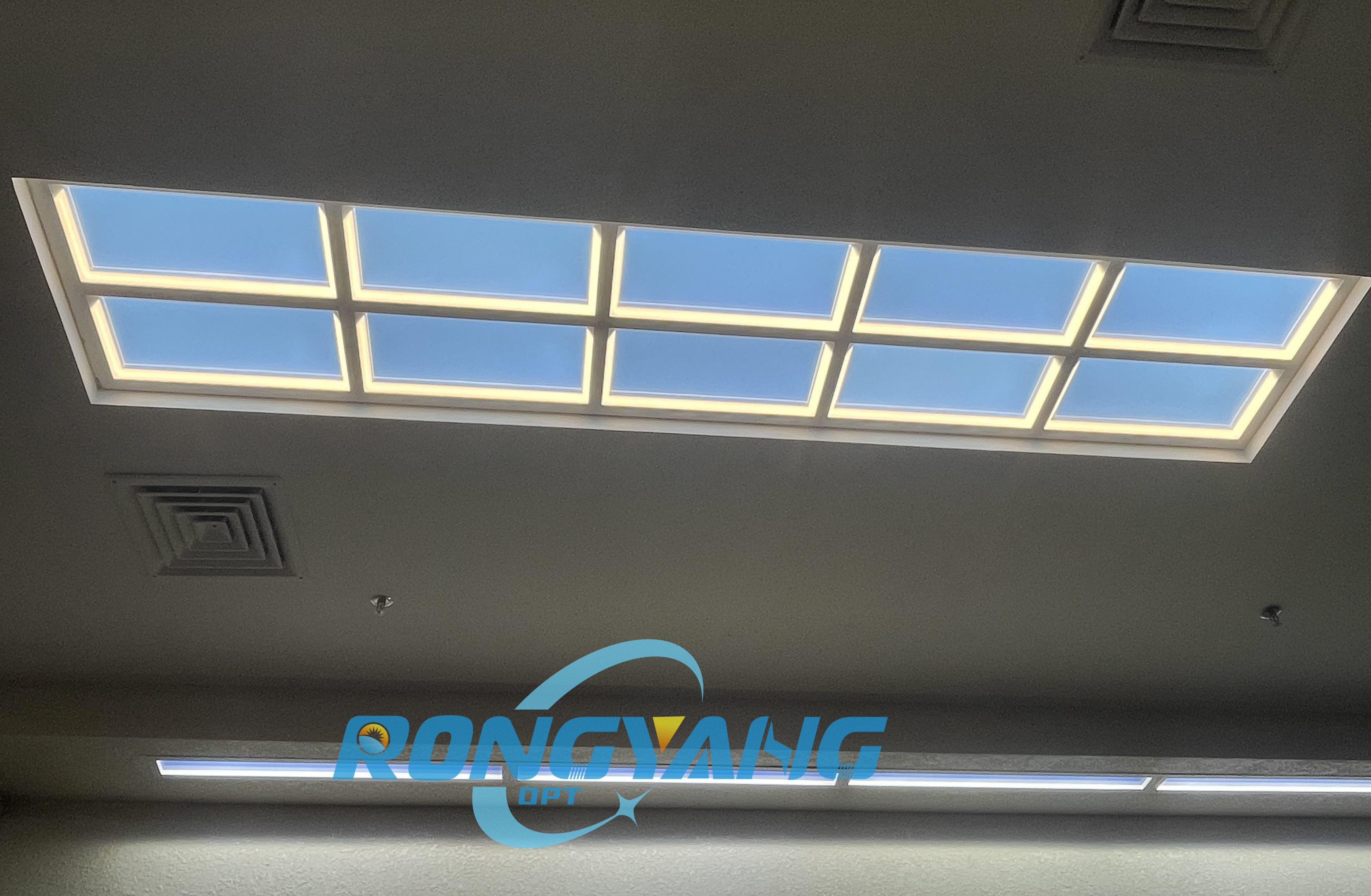 Ultra Thin 36mm 120 Degree Light Orientation Artificial LED Skylight No Blue Light Flicker Long Lifespan