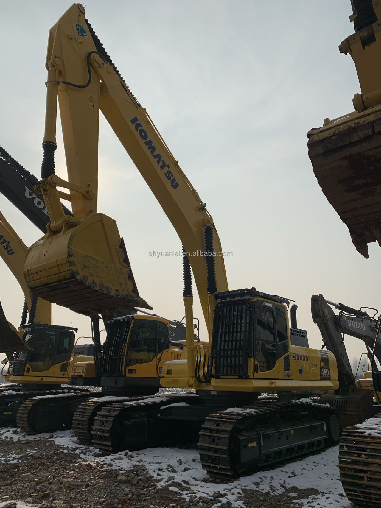 WECHAT 17321181171 Komatsu PC200 Excavator with Fuel-Saving System and Working System