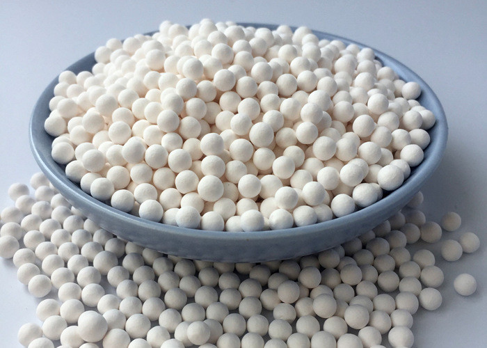 Industrial Customized Activated Alumina Balls With Low Bulk Density