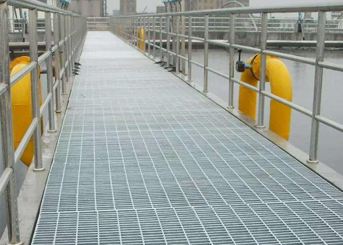 Galvanized Q195 Industrial Steel Grating Flooring Walkway Catwalk Driveway