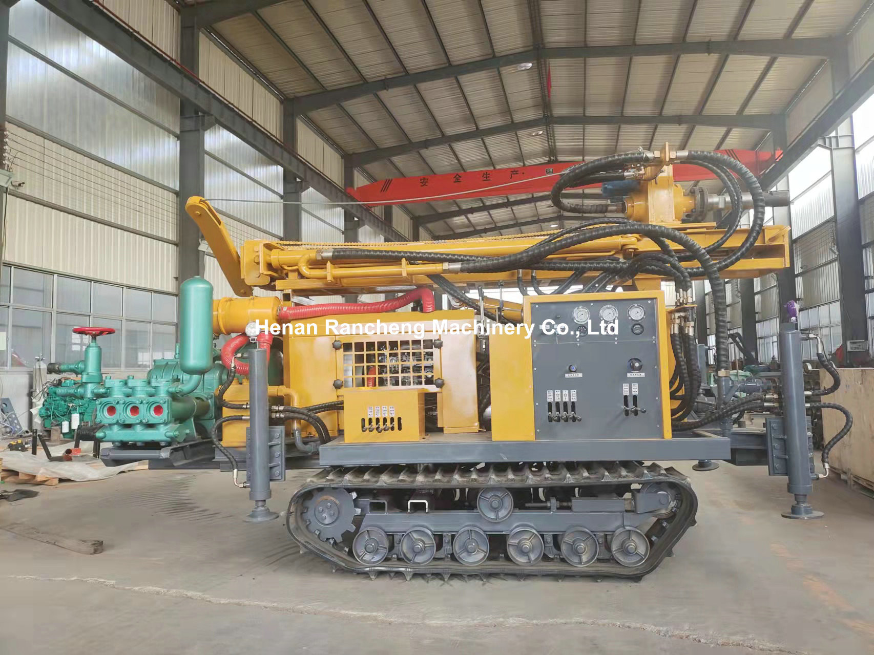 150m Depth Crawler Walking Water Well Drilling Rig Machine With 42KW Diesel Enigine