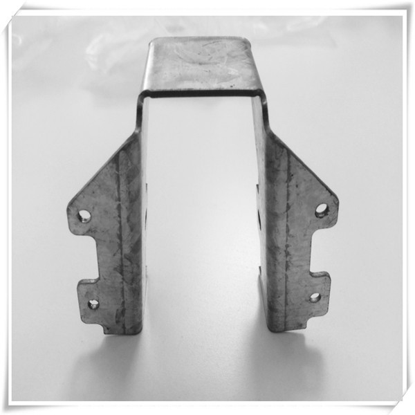 Manufacture Support Items Metal Screw Fence Base Post Anchors for Timber Frame Houses