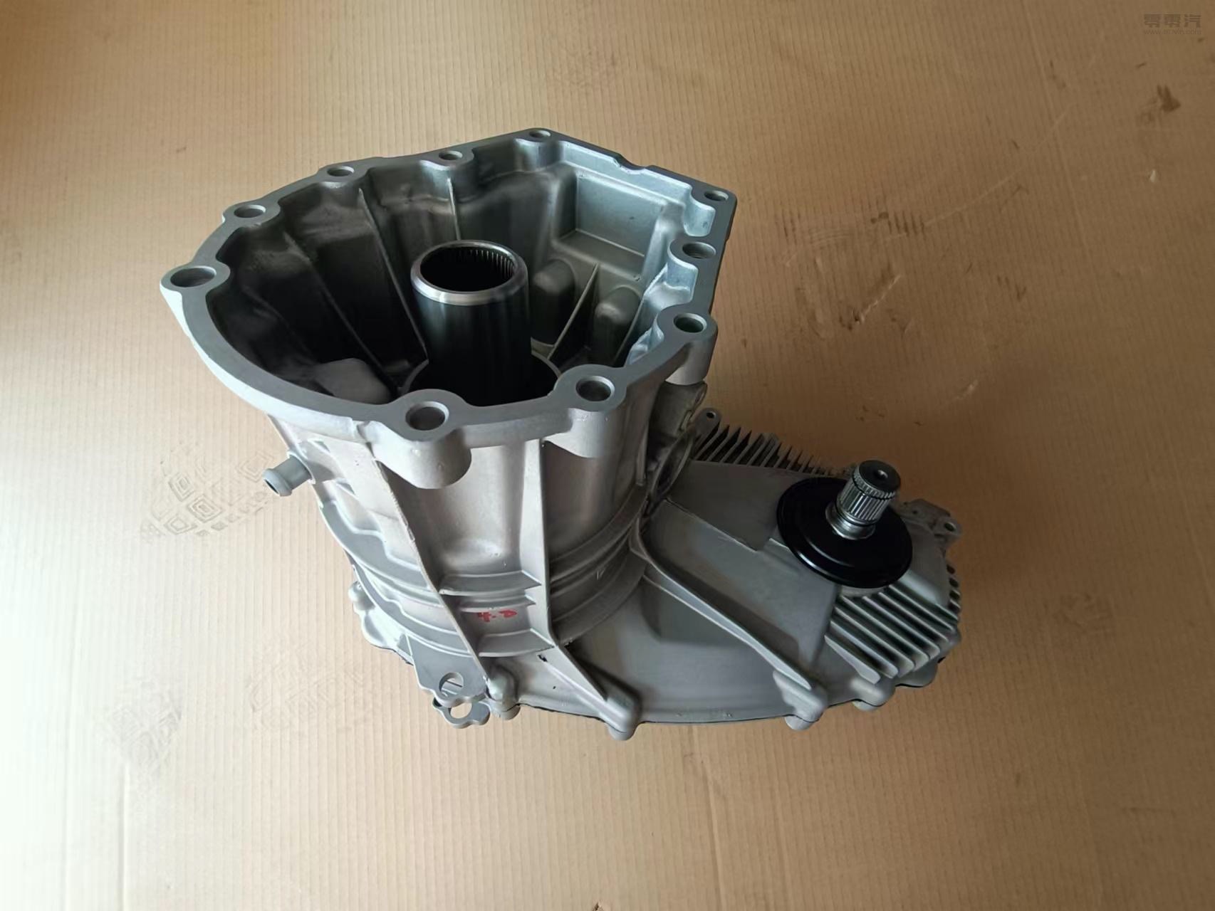 4.8L Porsche Cayenne Transfer Case 95834101021 9583410103X 95834101022